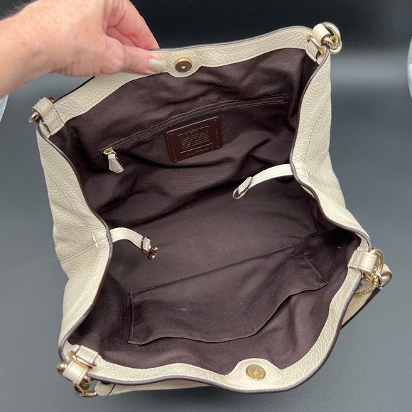 Coach F28992 Lexy Shoulder Bag Pebble Leather - Picture 3 of 4